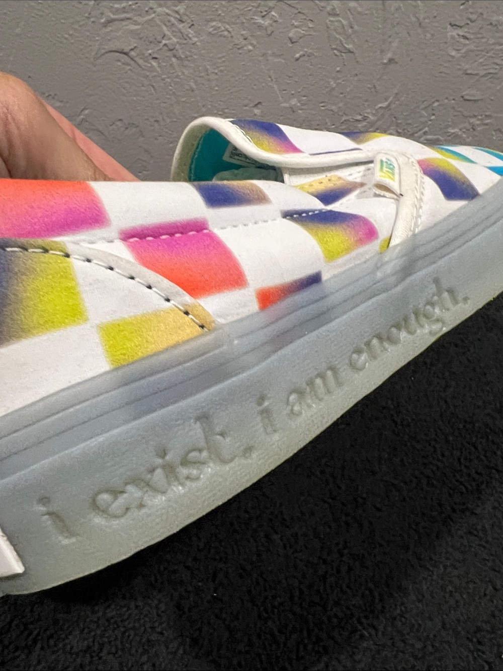 đ„đ„ VANS Cultivate Care Rainbow Checkered Canvas Gum Soles Slip-on Shoes Mens 8.5 - Picture 9 of 12